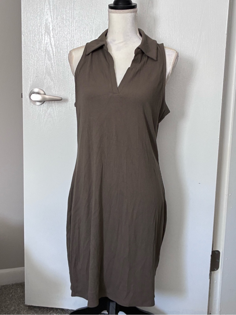 Express Olive Green Sleeveless Collared Midi Dress